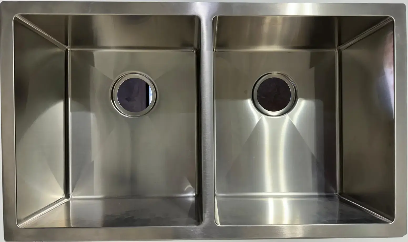 770x450mm Handmade Stainless Steel Kitchen Sink – 1.2mm Thick | 304 Grade | Available in Multiple Colours